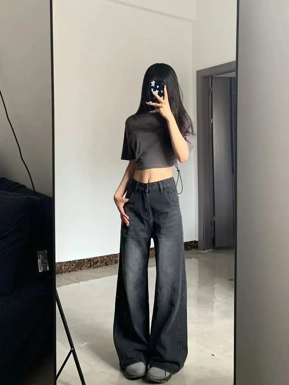 High-Waisted Slimming Loose-Fit Jeans